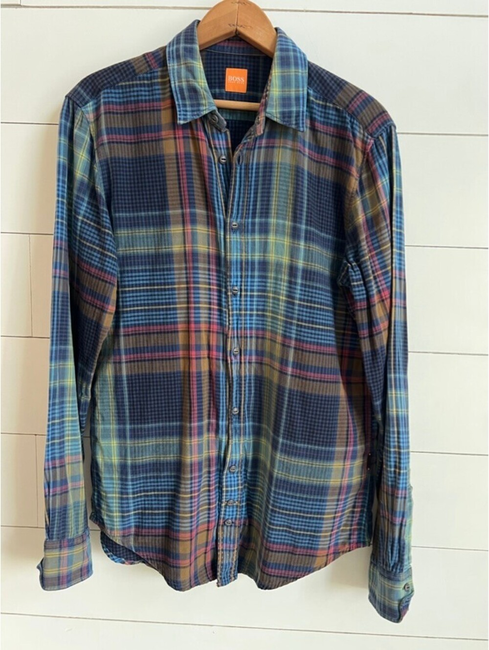Hugo Boss Orange Blue Plaid Button Up Men's Size M Lightweight Casual Luxury